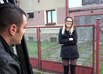 Shockingly, Cute Amateur Samantha Agrees To Dirty Deeds With A Stranger