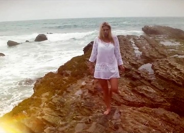 Scarlet Red Enjoys While Gently Pleasuring Her Juicy Pussy