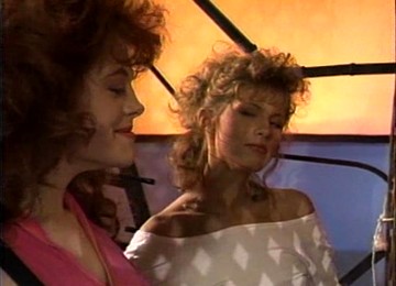 Hot Ass Maiden In Shorts Smashed Hardcore In Threesome Porn