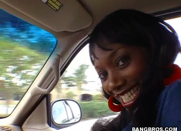 The Magic Touch Of This Hot Ebony Babe Gets One Out