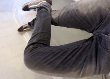 Wetting Jeans, Pissing Jeans, Hose Pissen