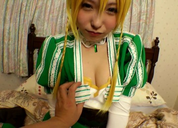 Captivating  Redhead Dame Yelling While Her Hairy Pussy Is Fingered