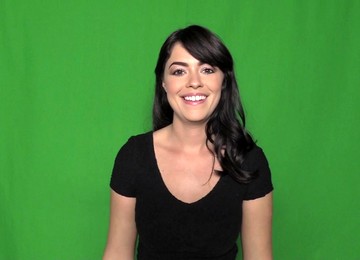 Sexy Brunette With Natural Gets Facial Cumshot In Bath