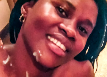 South African Teen Ebony Waitress Gets Heavy Cumshot Facial