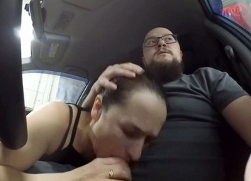 Publiczne Ponczochy, Car Creampie