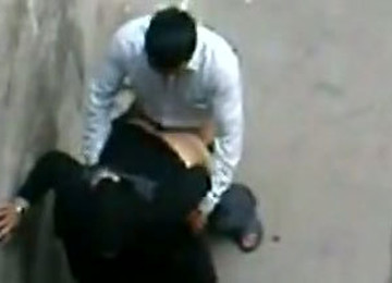 Spying On Arab Couple - Chick In Hijab Gets Doggyfucked Outdoors