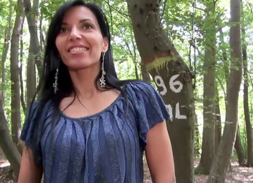 Condom Long, Bettina, Public Invasion