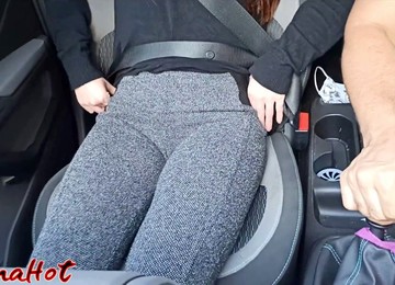 Fingering While Japanese Driving, Provozieren, Fingering Japanese Car Women