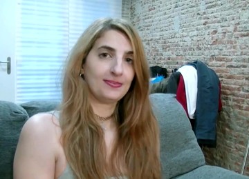 Gorgeous Gemma Gomory Enjoys While Giving A Good Blowjob