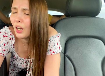 Fucking Thick Ass Stepmom Right In The Backseat Of Dad's Car
