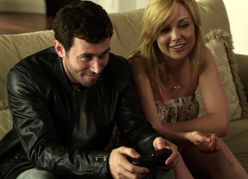 Flexible Pornstar With Natural Tits Swallows Cum After Giving Her Guy Handjob In Close Up Shoot