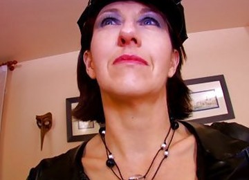 Anal Loving French Mature Amateur Gets Her Huge Pussy Fisted