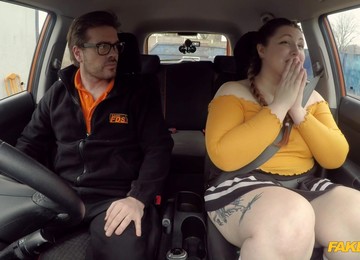 Cute BIG BEAUTIFUL WOMEN Crashes The Car For REAL