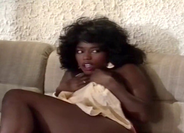 Retro Hd, Dee, Nostalgics