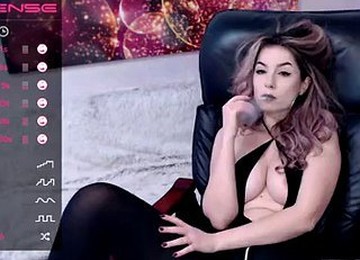 Brunette With Big Boobs Masturbates On Webcam