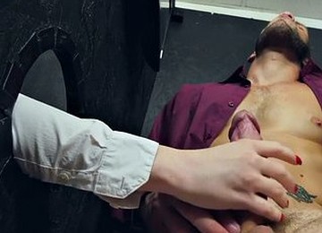 Trans Beauty In Stockings Enjoys A Blowjob Swap At The Glory Hole