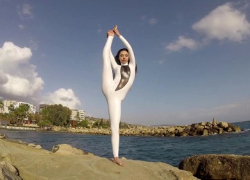 Elegnant Contortionist In White Spandex - Watch4Fetish