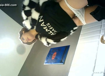 Chinese Girls Go To Toilet.185