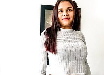 Cute 18 Year Old Latina Slut Convinced Fake Casting Producer