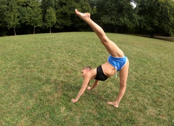 Inspirational POV Shagging With Flexible Youngster Mia Split