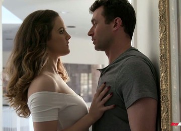 Stunning Girlfriend Devon Green Is Making Love With Her Admirer