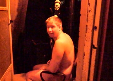 Publicnudity, Exhibitionist