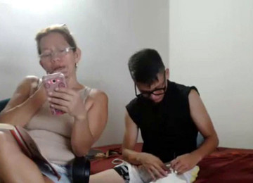 Mom Son, Wanking, μαμαδες