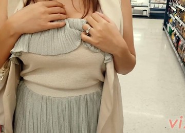 Shopping Mall, Shopping