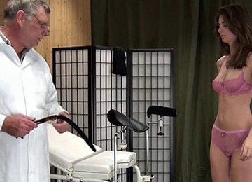 Charlotte Pussy Whip - Spanking Server