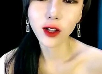 Naughty Asian MILF Julia Closeup Solo Masturbation