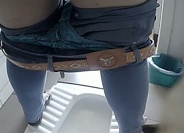 Chunky White Amateur Woman In The Public Restroom On Spycam