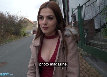 The Redhead Agreed To The Fuck When I Offered Her A Few Bucks