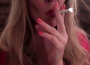 Smoking Mommy, Red Milf