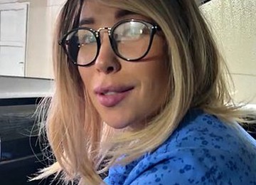 Stepmom Sucks And Jerks Off At Car Wash In Public