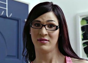 Horny Ts Stefani Special Receives Cumshot After Hard Anal