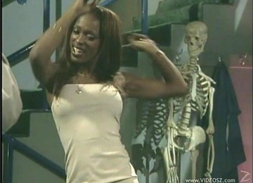 Horny Black Tart Midori Gets Fucked After Sucking White Shaft