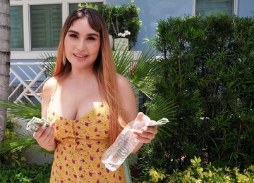 Cock Hungry Amateur Bonnie Bun Spreads Her Legs To Be Fucked Hard