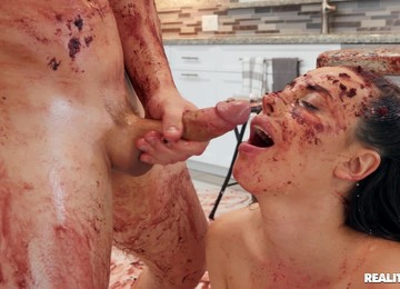 Nasty Food Porn Video With Natural Tits Hottie Casey Calvert