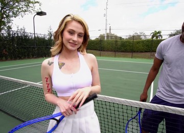 Interracial Dicking With A Good Looking Chick - Kimberly Snow