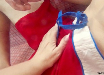 Anna Valentin, Public Swimming Pool Flash