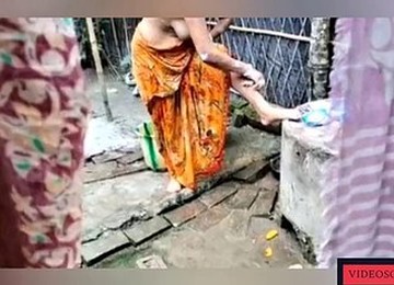 Excited Bitch Has Fun With A Guy Near The House