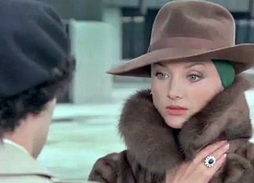 Quick Sex With A Rich Lady In A Sable Coat