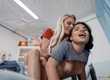 Perverted Lesbian Nurse Phoenix Marie Seduced Dark-haired Bimbo