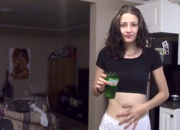 Desperate Babe Holds Pee Before Releasing It In The Shower