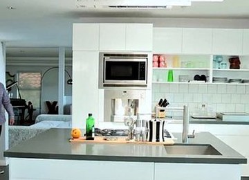 Mature Mom Triofucks And Cumswaps With Teen