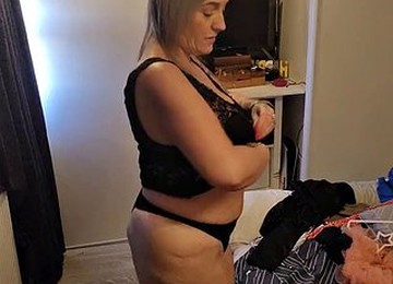 Good Morning Blowjob...I Want To Change But He Wants Me To Suck His Dick