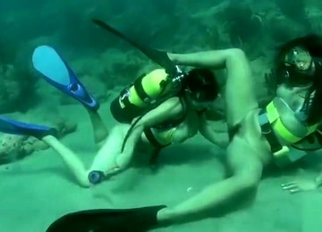 Sex Underwater 5