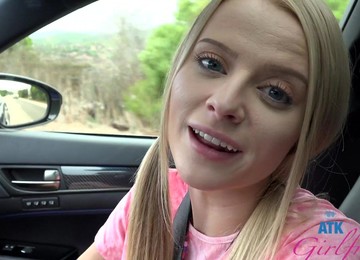 Perv Loves Filming His Girlfriend Paris White Pissing In Public