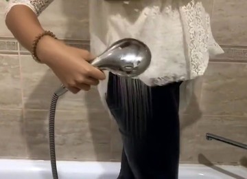 Girl Wetlook Fully Clothed Bath Transparent Shirt