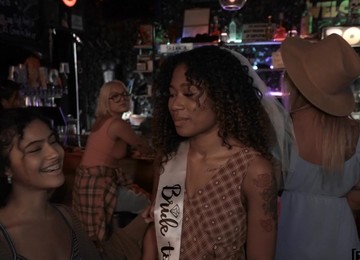 Ebony Hotties Skyla Sun And Dani Diaz Moan While Sharing A Dick